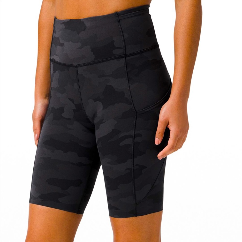 Lululemon NWT sz 14 High Rise 10 inch shorts. Camo